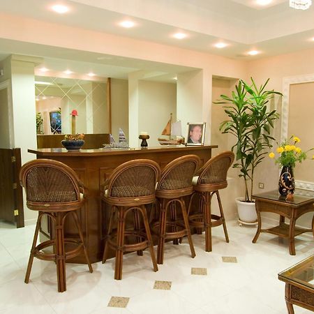 Hotel Viana ルトラ・エディプソス エクステリア 写真
