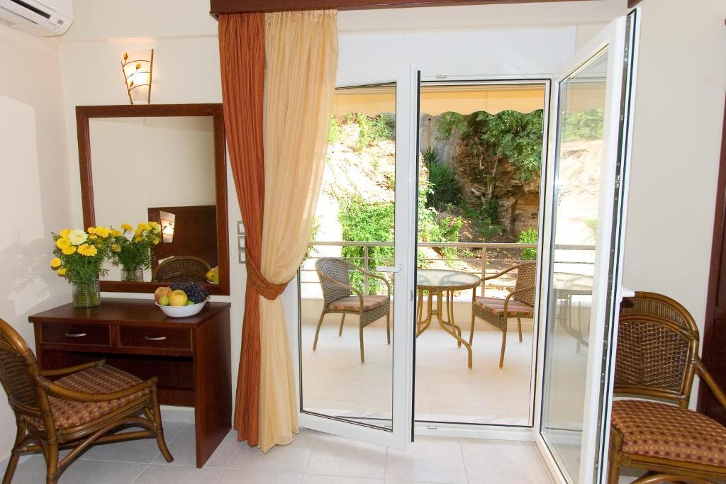 Hotel Viana ルトラ・エディプソス 部屋 写真